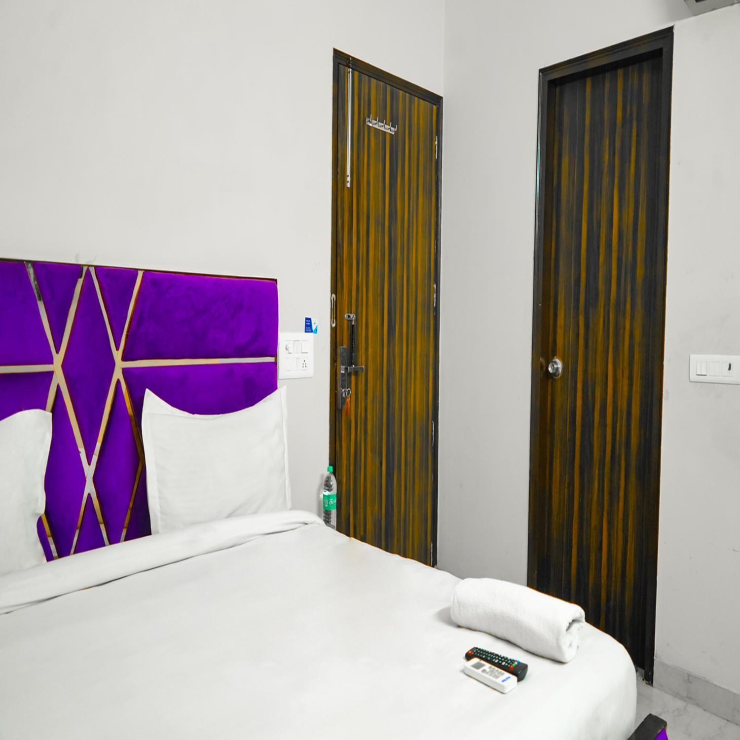 Moon Residency-near Delhi Airport Bed & Breakfast