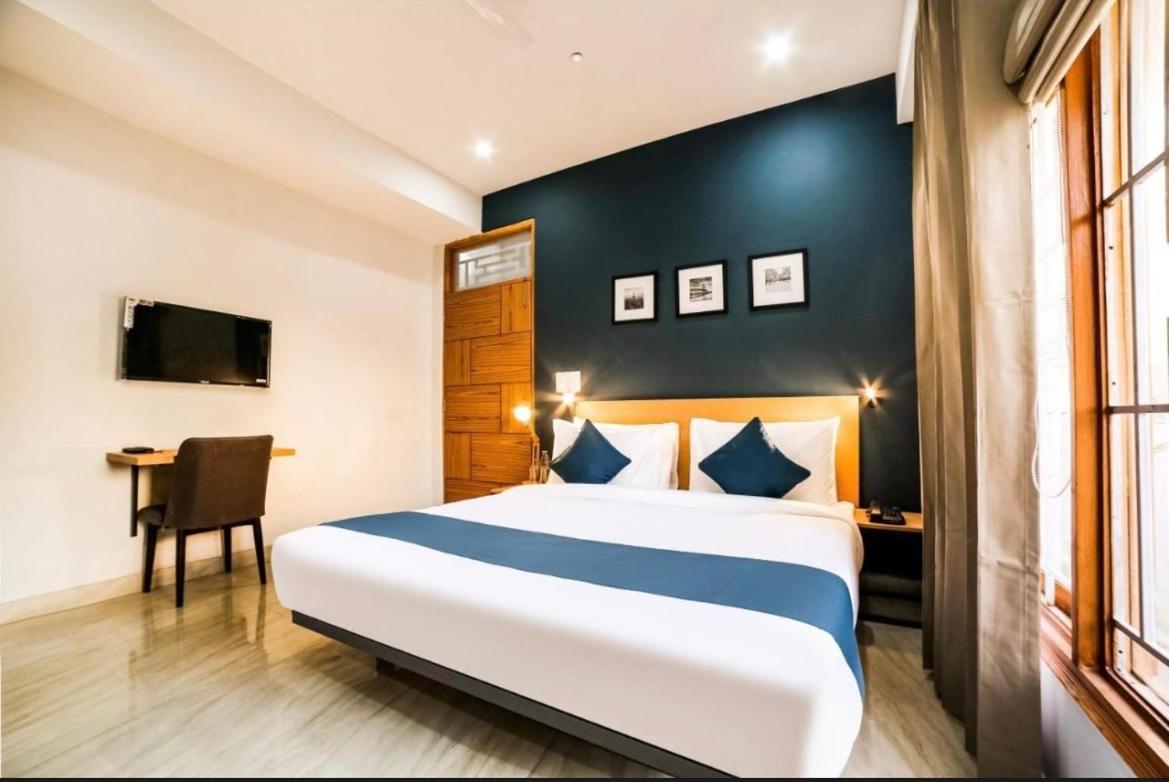 Moon Residency-near Delhi Airport Bed & Breakfast
